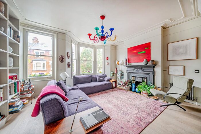 4 Bedroom Maisonette For Sale In Saltram Crescent, Queens Park, London, W9