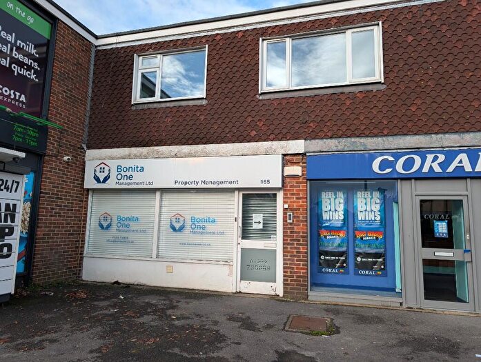 2 Bedroom Flat To Rent In Alder Road, Poole, Dorset, BH12