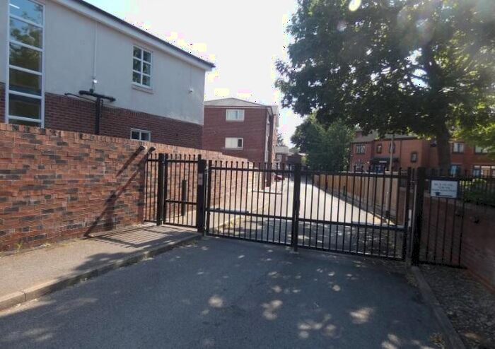 2 Bedroom Flat To Rent In Royle Green, Manchester, M22