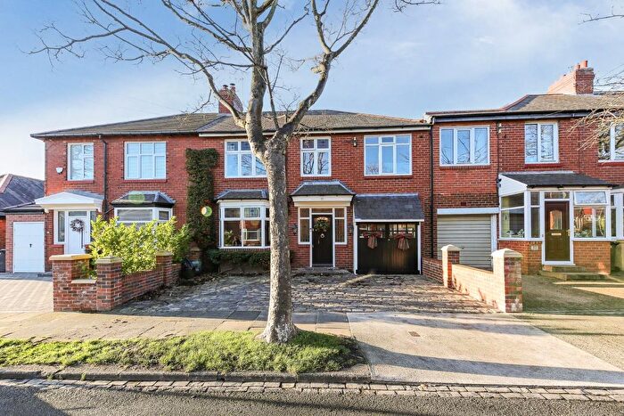 4 Bedroom Semi Detached House For Sale In Forest Avenue, Forest Hall, NE12