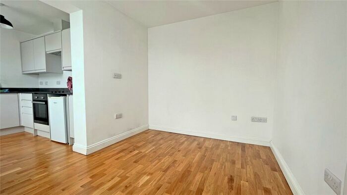 Flat To Rent In Westbourne Street, Hove, BN3