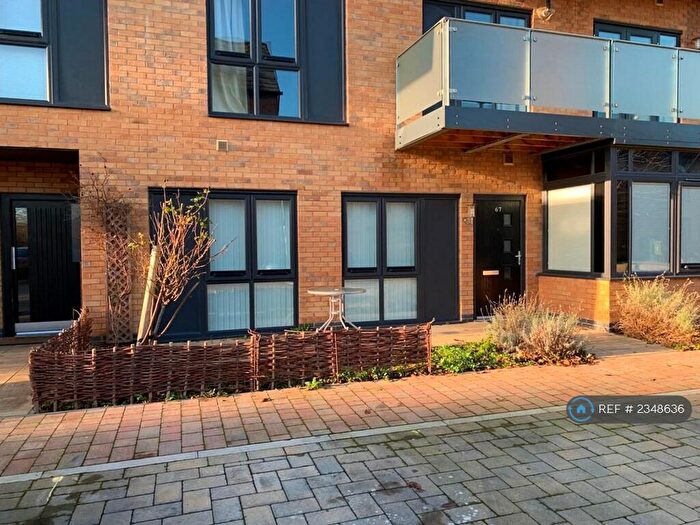 2 Bedroom Flat To Rent In Brooks Mews, Aylesbury, HP19