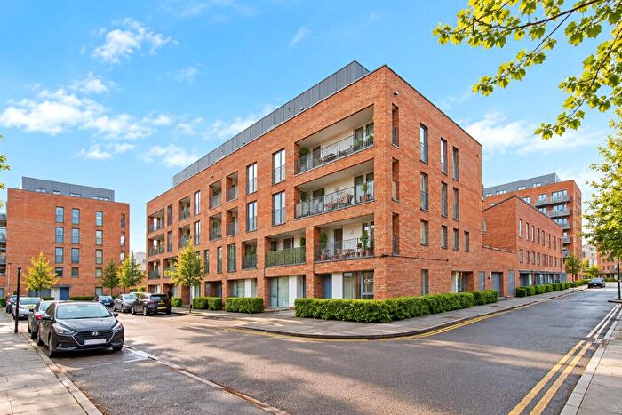 2 Bedroom Apartment For Sale In Hastings Road, Canning Town, London, E16