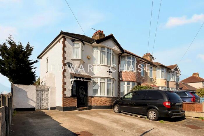 3 Bedroom Semi-Detached House To Rent In Lambs Lane South, Rainham, RM13