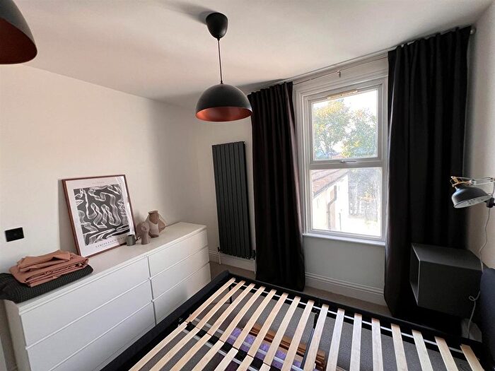 2 Bedroom Flat To Rent In Colworth Road, Leytonstone, E11