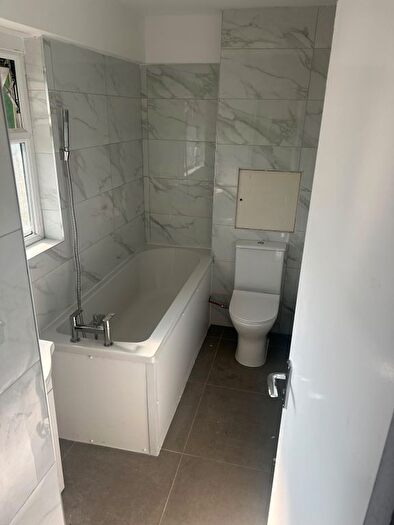 2 Bedroom Flat To Rent In London, E15