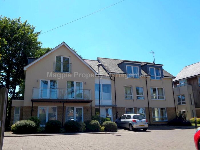 2 Bedroom Flat To Rent In Dovehouse Close, St Neots, PE19