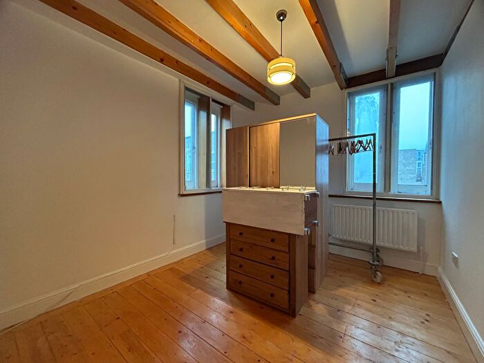 1 Bedroom Flat To Rent In Bradbury Street, London, N16