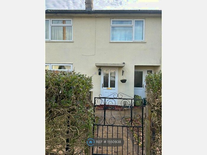 3 Bedroom Semi-Detached House To Rent In Carpenter Close, Oxford, OX4