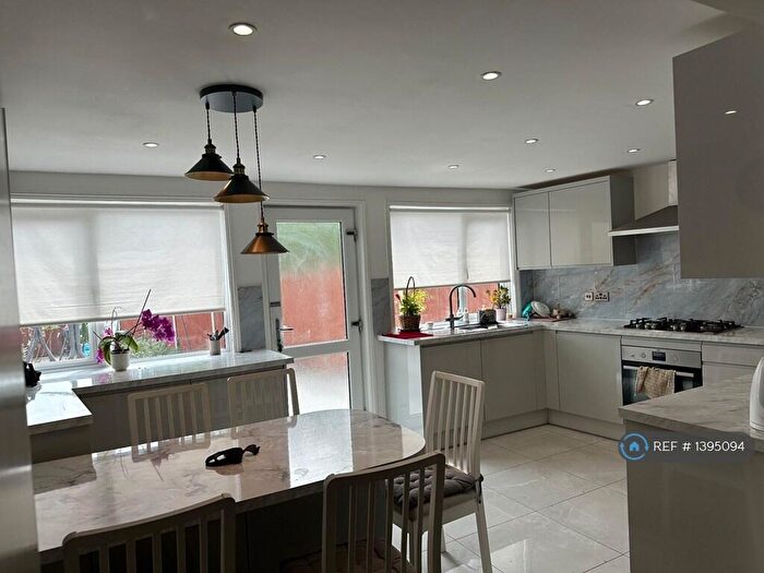 5 Bedroom Terraced House To Rent In Greystone Gardens, Ilford, IG6