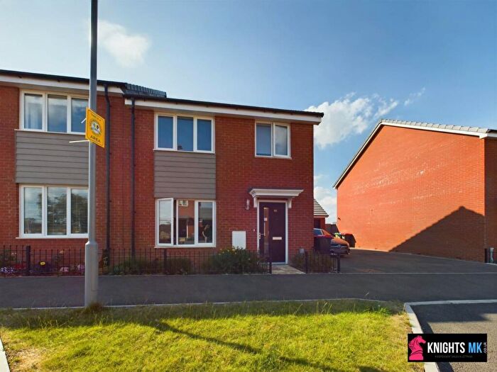 4 Bedroom Semi Detached House To Rent In Montadale Drive, Whitehouse, MK8