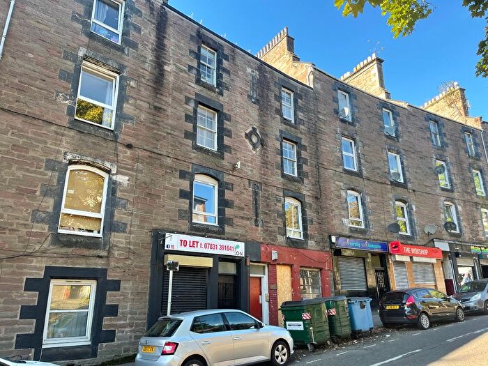 3 Bedroom Flat To Rent In Polepark Road, Dundee, Angus, DD1