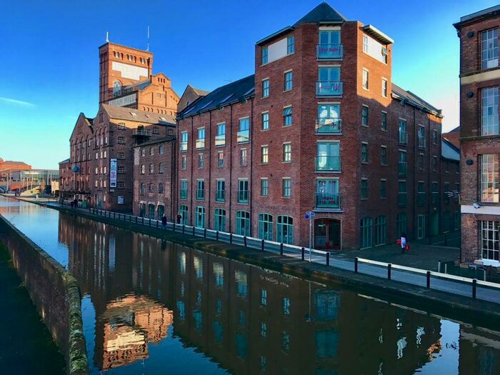 2 Bedroom Apartment To Rent In Granary Wharf, Chester, CH3