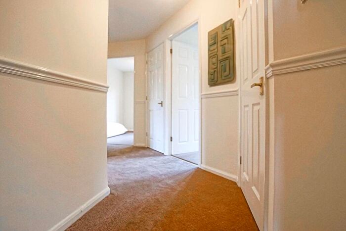 2 Bedroom Apartment To Rent In Heathcroft, Welwyn Garden City, AL7