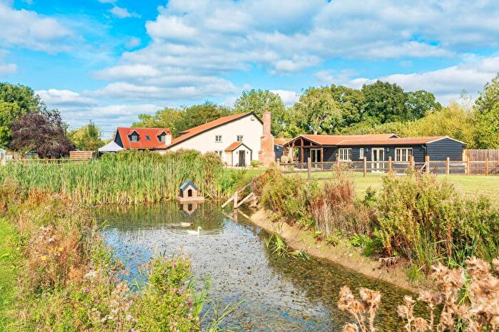 4 Bedroom Detached House For Sale In Caudle Springs, Carbrooke, IP25