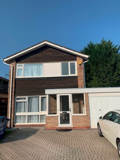 3 Bedroom House To Rent In Leander Gardens, Birmingham, B14