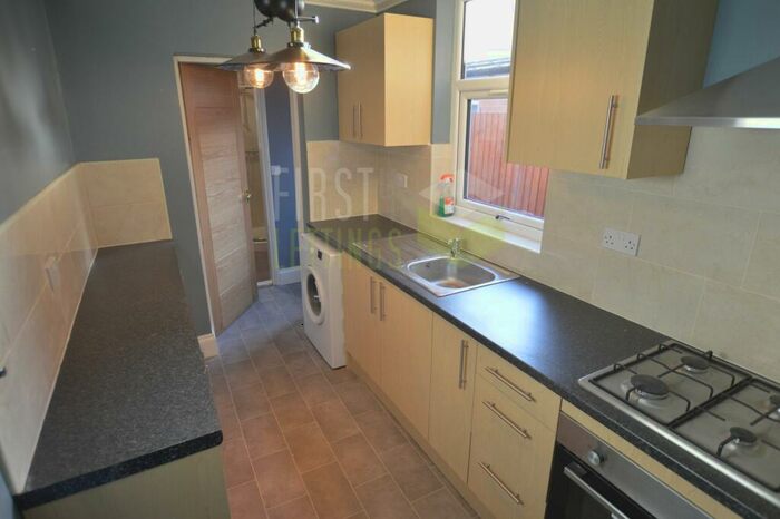 2 Bedroom Terraced House To Rent In Queens Road, Leicester, LE2
