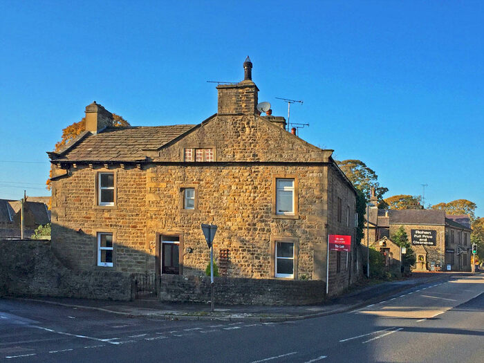 3 Bedroom Cottage To Rent In Main Street, Long Preston, BD23