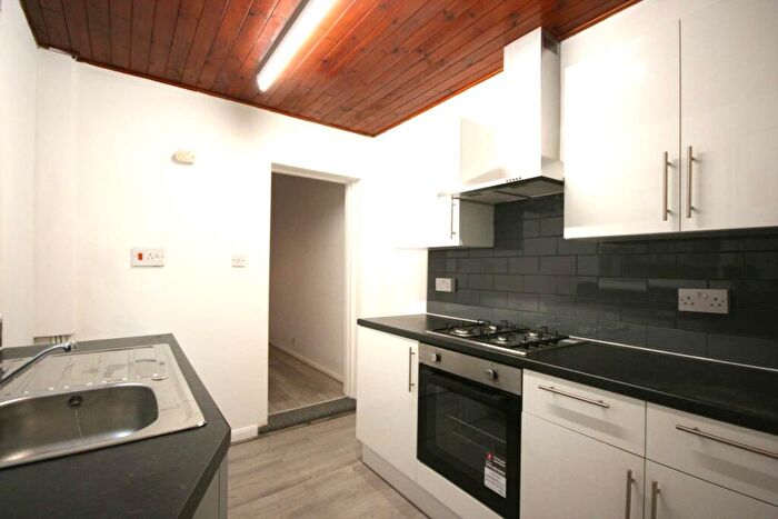 4 Bedroom Terraced House To Rent In Newly Refurbished- Bed With Bathrooms- Liverpool Road, Reading, RG1
