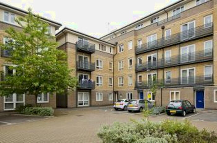 2 Bedroom Flat To Rent In Rosegate House, Hereford Road, Bow, E3