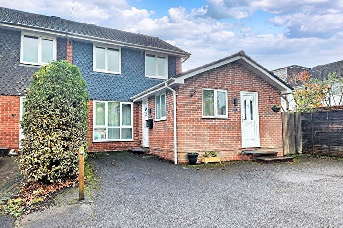 4 Bedroom End Terrace House For Sale In Lawson Close, Swanwick, Fareham, SO31