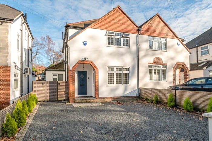 3 Bedroom Semi Detached House For Sale In Rowan Walk, Bromley, BR2