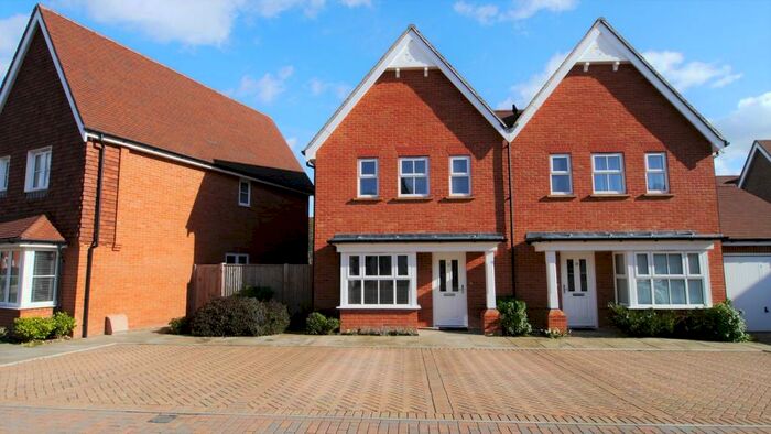 3 Bedroom Semi-Detached House To Rent In Highwood Crescent, Highwood, Horsham, RH12