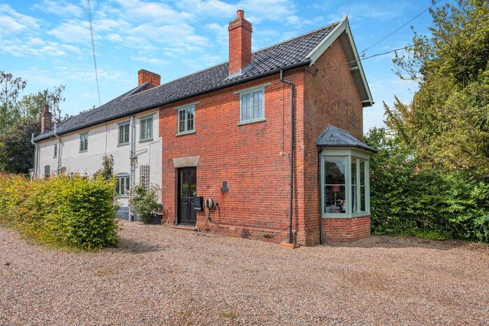 4 Bedroom Property For Sale In Low Road, Forncett St. Peter, Norwich, NR16