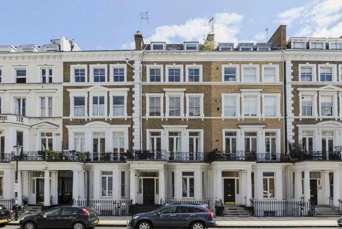 Studio To Rent In Collingham Place, London, SW5