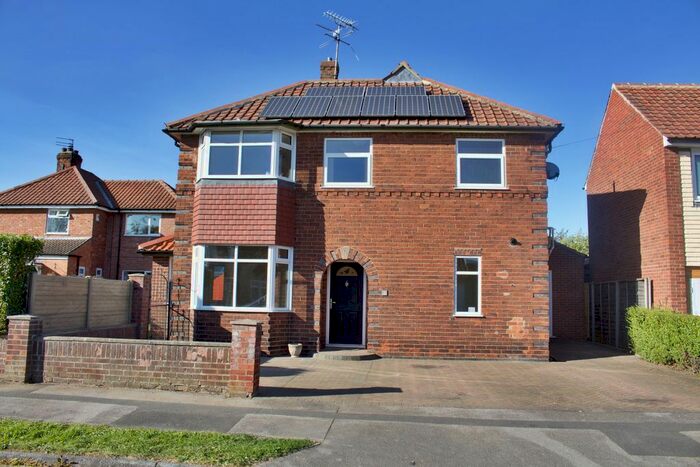 4 Bedroom Detached House To Rent In Eastward Avenue, Fulford, York YO10