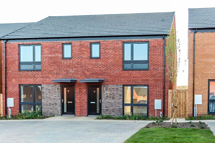 3 Bedroom Semi-Detached House To Rent In Hercules Drive, Wellingborough, NN8