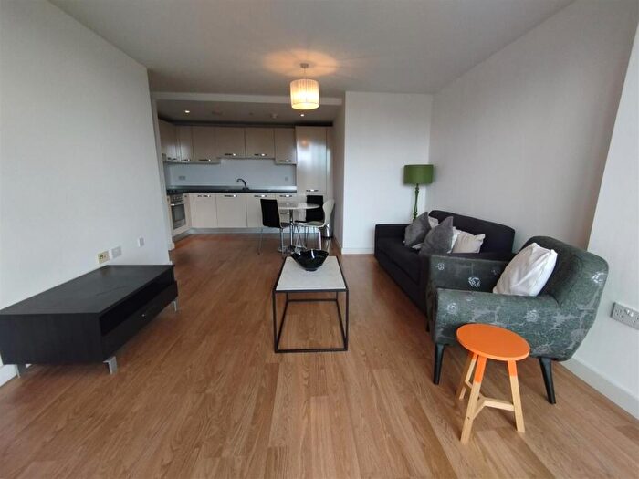 2 Bedroom Flat To Rent In Skyline, St. Peters Street, LS9