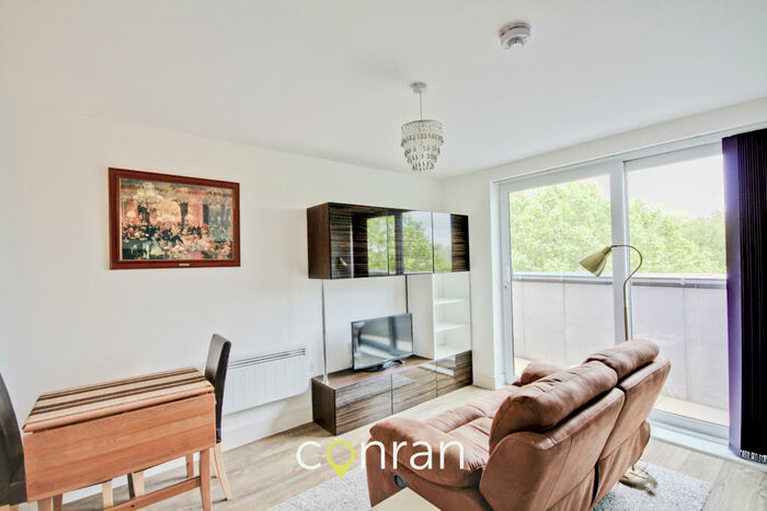 1 Bedroom Apartment To Rent In McMillan Street, Deptford, London, SE8