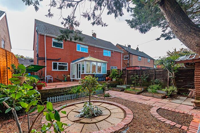 3 Bedroom House For Sale In Heol Carnau, Ely, Cardiff, CF5