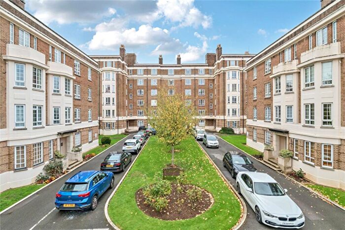 3 Bedroom Apartment For Sale In Cambray Court, Rodney Road, Cheltenham, GL50