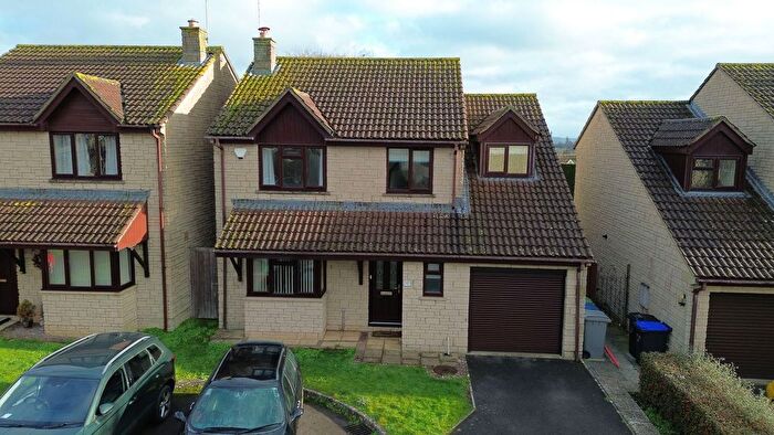 4 Bedroom Detached House For Sale In Godwins Close, Atworth, Melksham, SN12