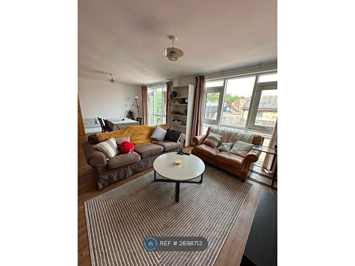 2 Bedroom Flat To Rent In Derwent Foundry, Birmingham, B3