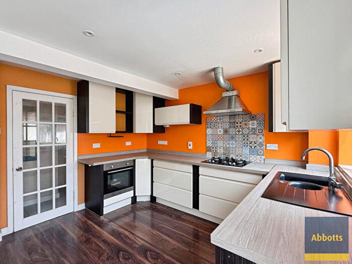 3 Bedroom Town House To Rent In Croft Road, Newmarket, CB8