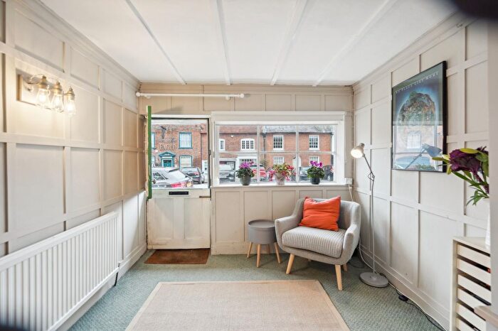 3 Bedroom End Of Terrace House For Sale In High Street, Amersham, Buckinghamshire, HP7