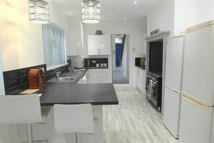 7 Bedroom Property To Rent In Desmond Avenue, Hull, HU6