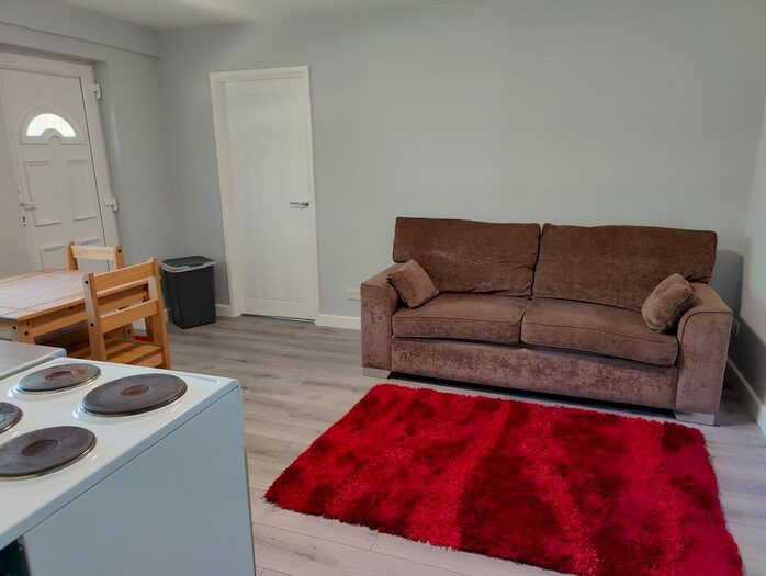1 Bedroom Flat To Rent In Amp;J Motel, Flimwell, Wadhurst, TN5