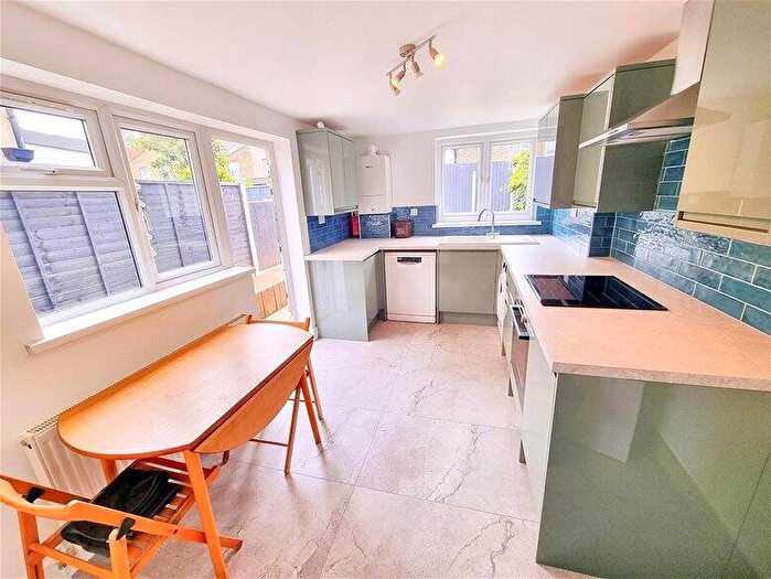 4 Bedroom House To Rent In Melford Road, Leytonstone, E11