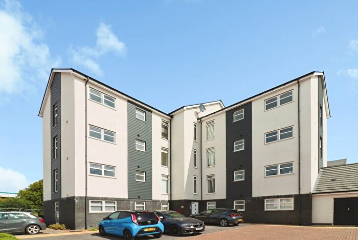2 Bedroom Flat For Sale In Brick Hill Way, Patchway, Bristol, Gloucestershire, BS34