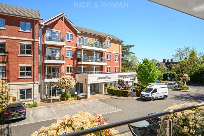 2 Bedroom Flat For Sale In Austin Place, Weybridge, KT13