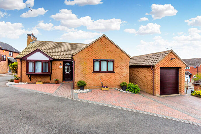 2 Bedroom Detached Bungalow For Sale In The Brambles, Wymington, NN10