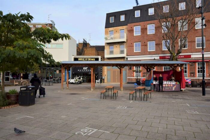 2 Bedroom Flat To Rent In Southwark Park Road London, SE16