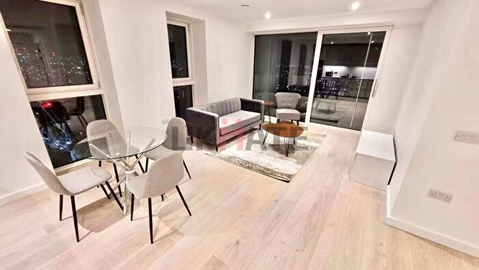 2 Bedroom Flat To Rent In Deacon Street, SE17