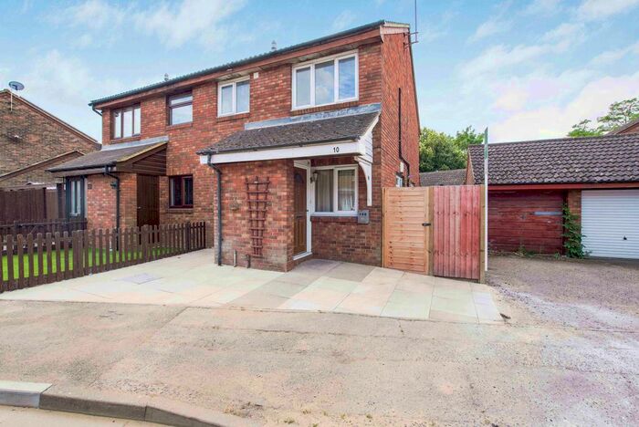 1 Bedroom Semi-Detached House To Rent In Aldenham Drive, Uxbridge, UB8