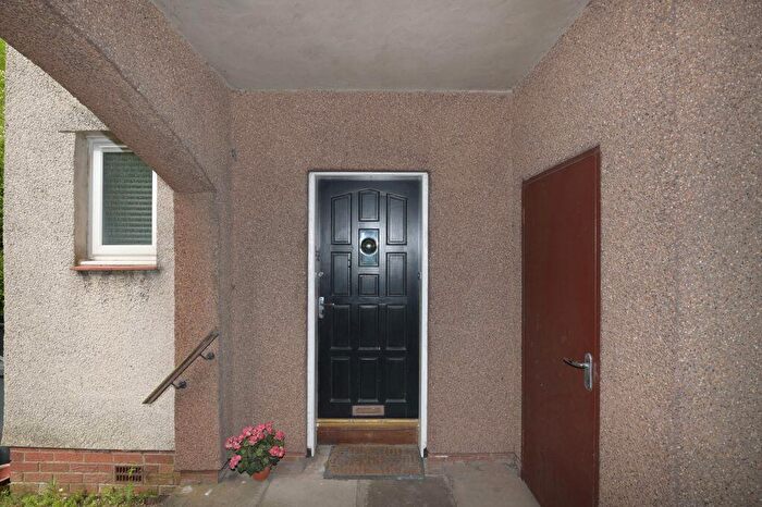 1 Bedroom Flat For Sale In Bonaly Rise, Edinburgh, EH13
