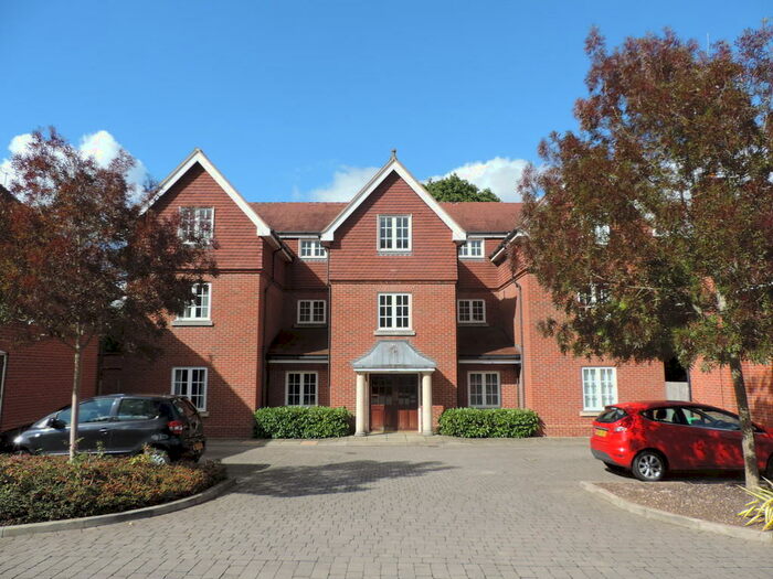1 Bedroom Flat To Rent In Wychwood Place, Winchester, SO22